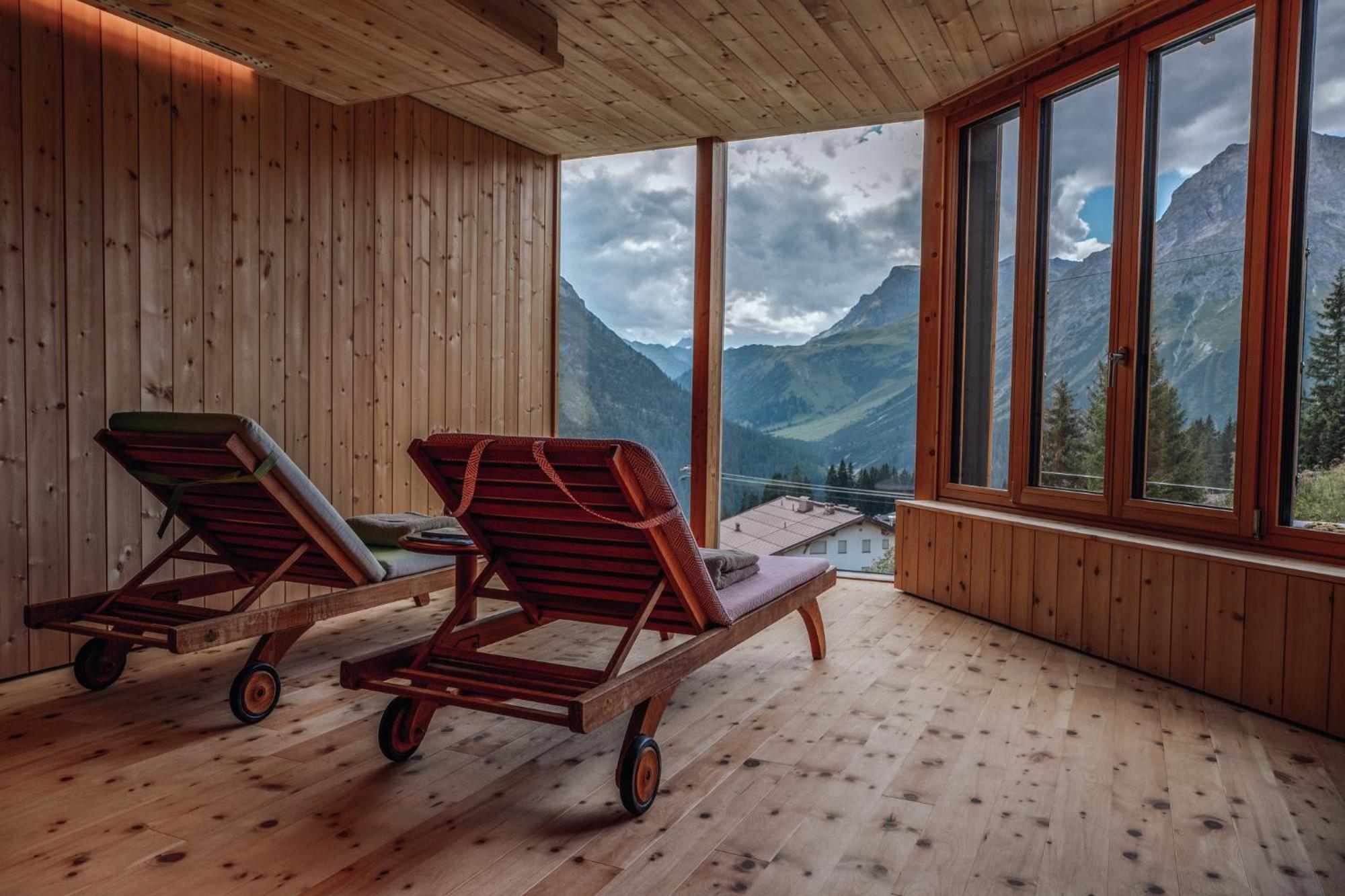 Hotel Goldener Berg Lech am Arlberg Exterior photo